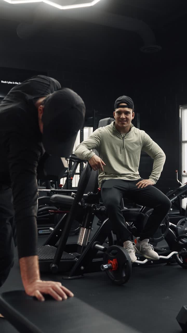 Max Metzgar coaching a personal training client in Columbus, Ohio